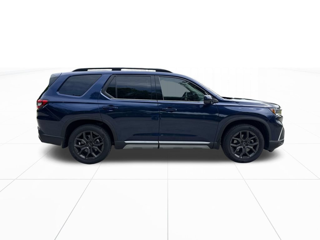 Certified 2024 Honda Pilot Touring image 10