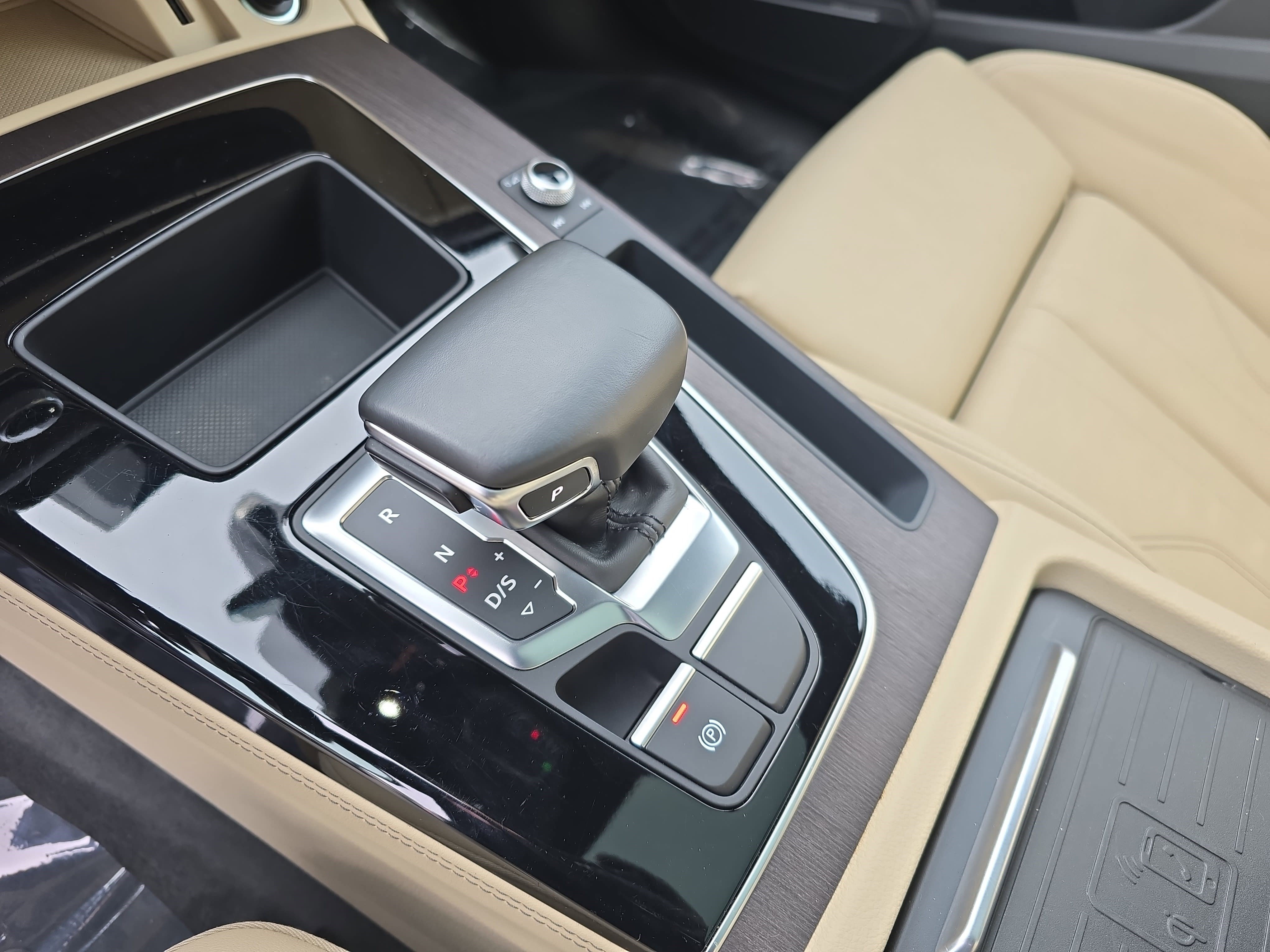 Used 2021 Audi Q5 2.0T Premium Plus w/ Premium Plus Package image 23