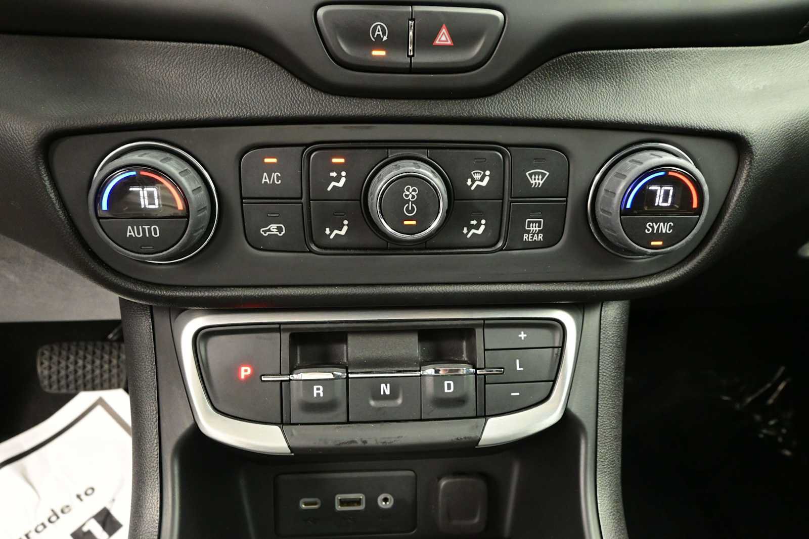 Used 2023 GMC Terrain SLE w/ Driver Convenience Package AWD/4WD image 17
