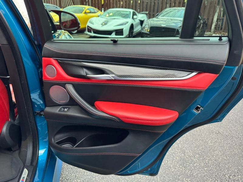 Used 2015 BMW X6 M image 23