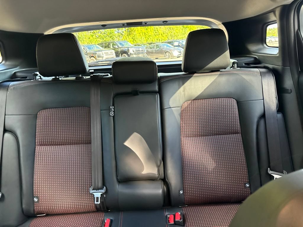 Certified 2025 Nissan Kicks SR AWD/4WD image 18