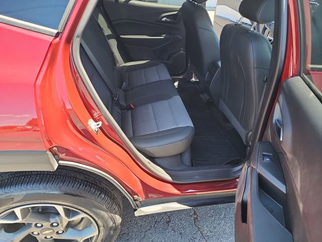 Used 2025 Chevrolet Trax LT w/ Driver Confidence Package FWD image 36