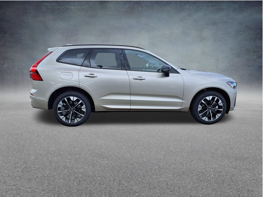 New 2026 Volvo XC60 B5 Plus w/ Protection Package Premier AWD/4WD image 9