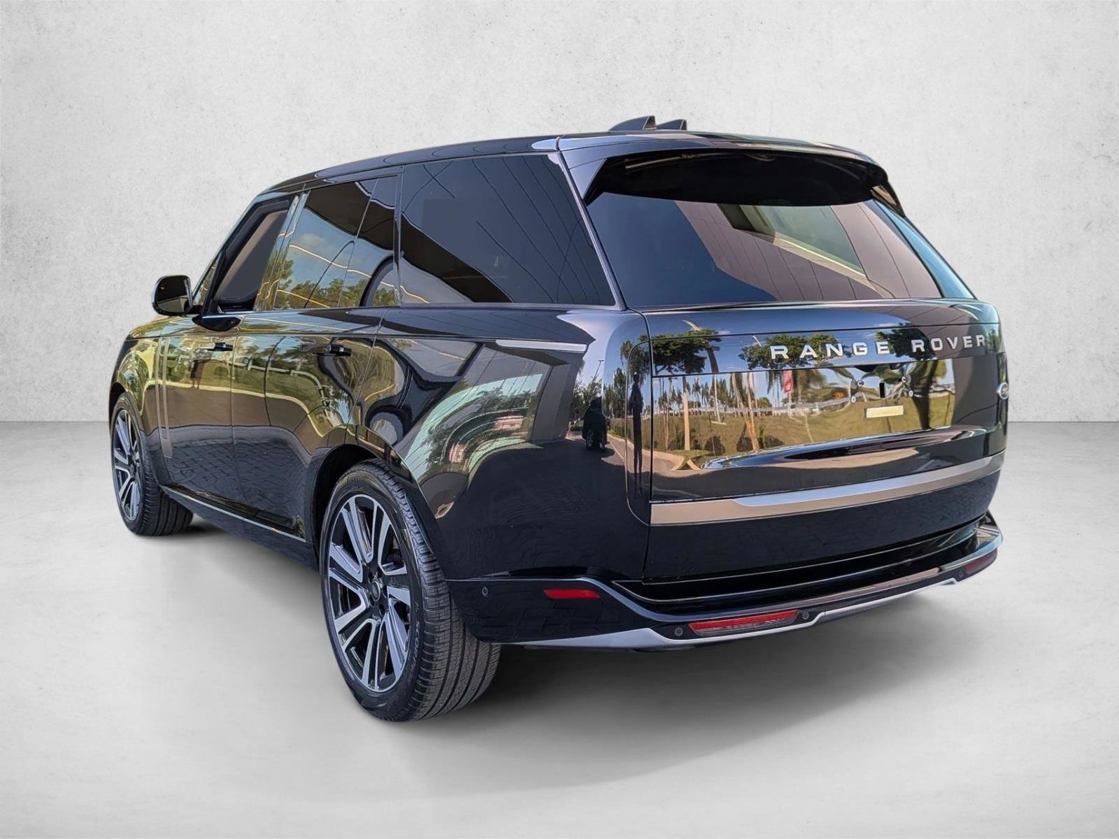 Certified 2023 Land Rover Range Rover SE AWD/4WD image 8