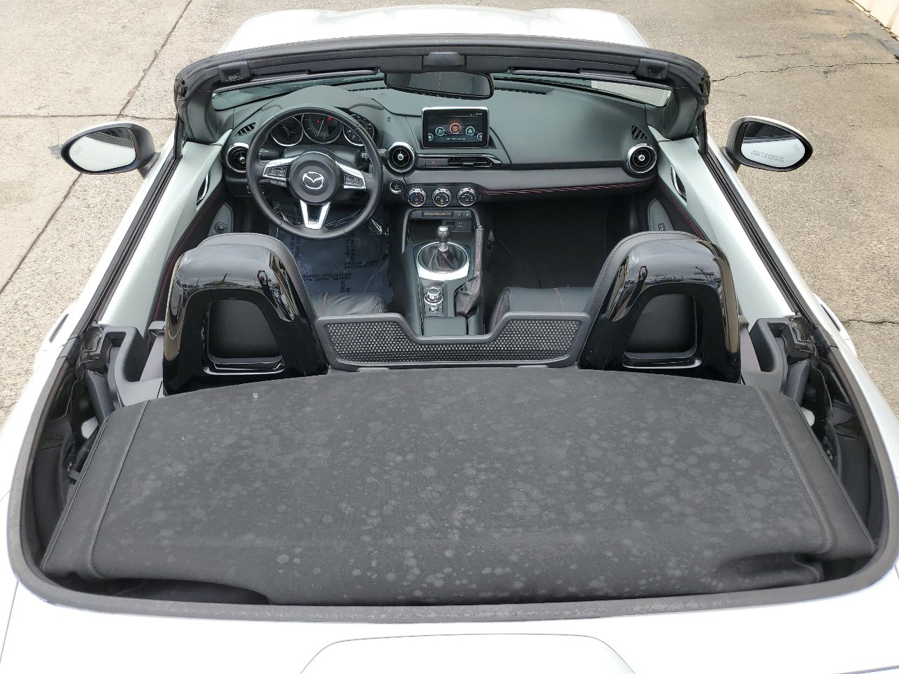 Used 2016 MAZDA MX-5 Miata Grand Touring image 2