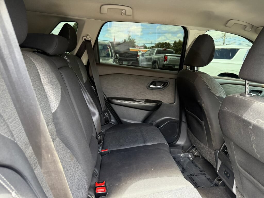 Used 2021 Nissan Rogue SV AWD/4WD image 26