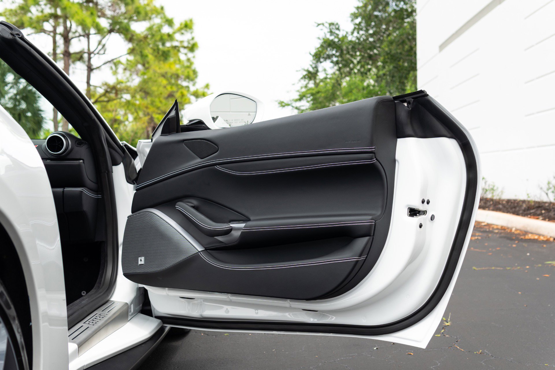 Used 2023 Ferrari Portofino M RWD image 52