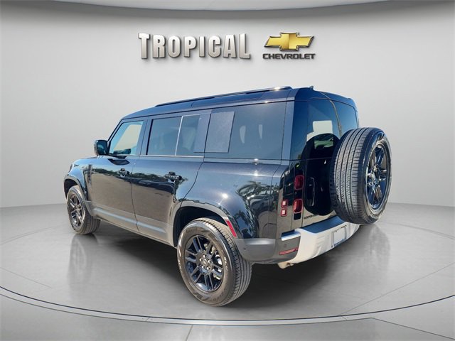 Used 2025 Land Rover Defender 110 S image 3