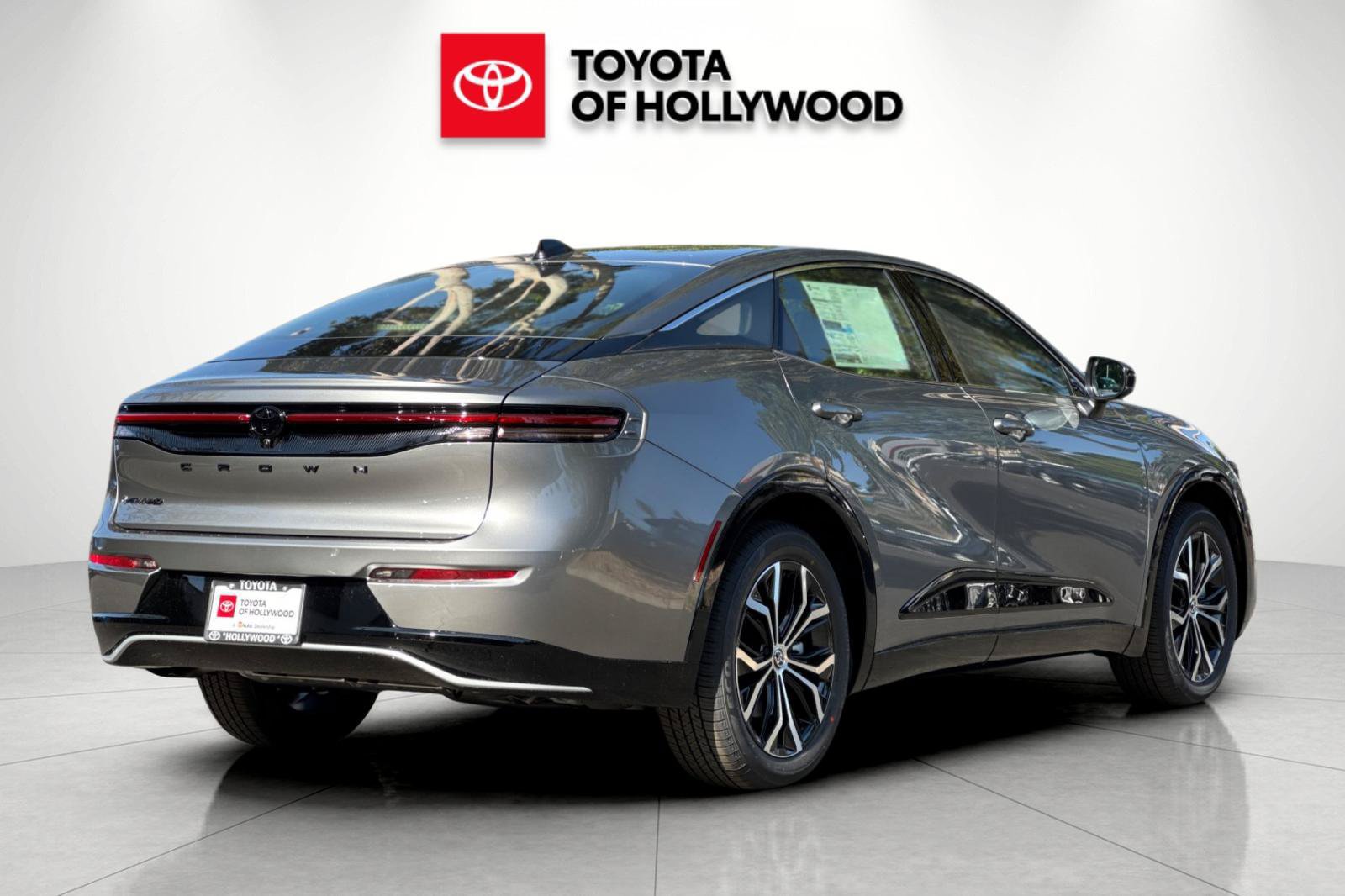 New 2027 Toyota Crown AWD/4WD image 4
