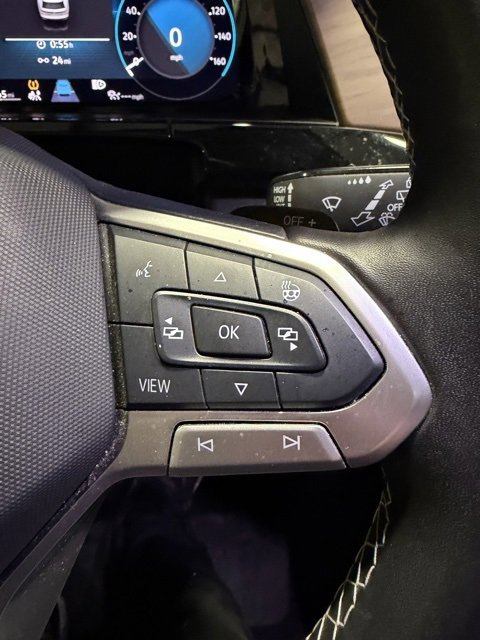 Used 2025 Volkswagen Atlas SE image 17