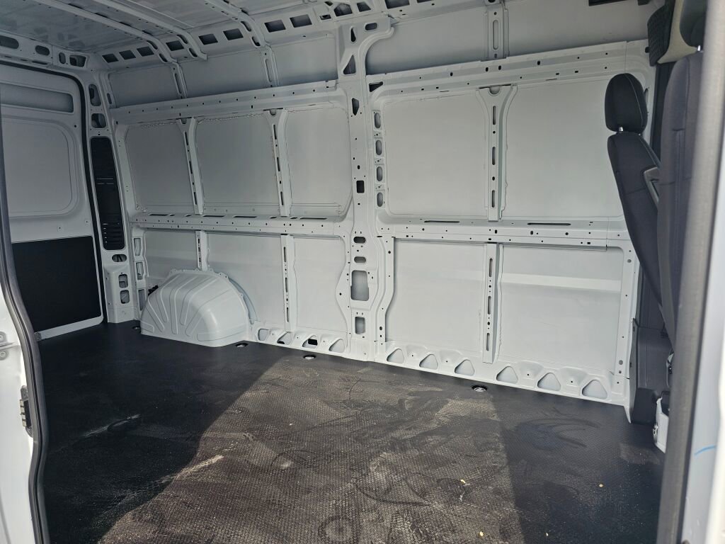 New 2025 RAM ProMaster 3500 w/ Quick Order Package 22G SLT image 26