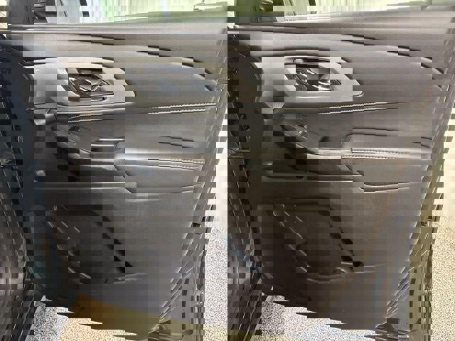 Used 2021 Chevrolet Traverse LT image 20