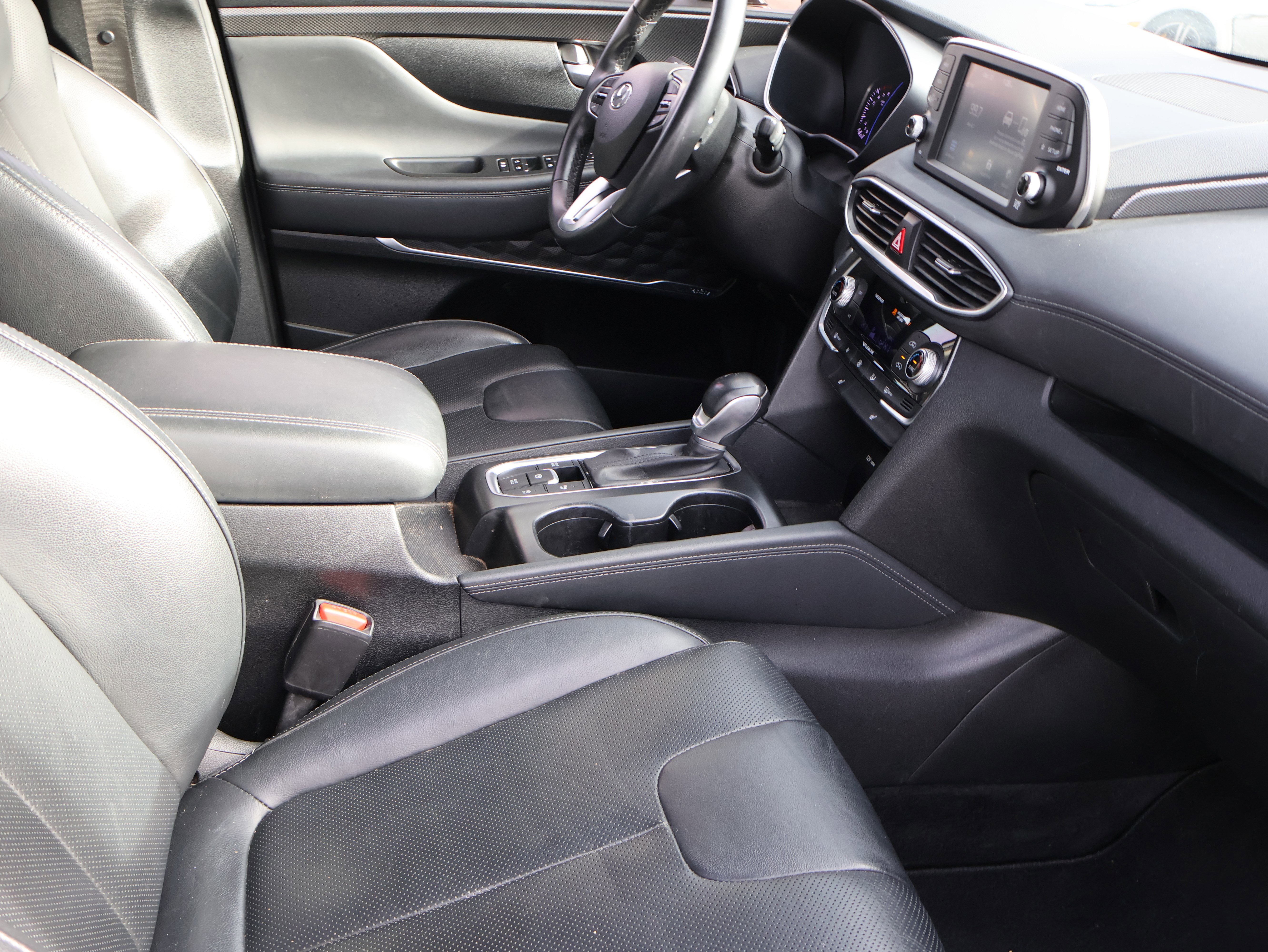 Used 2019 Hyundai Santa Fe Limited image 12