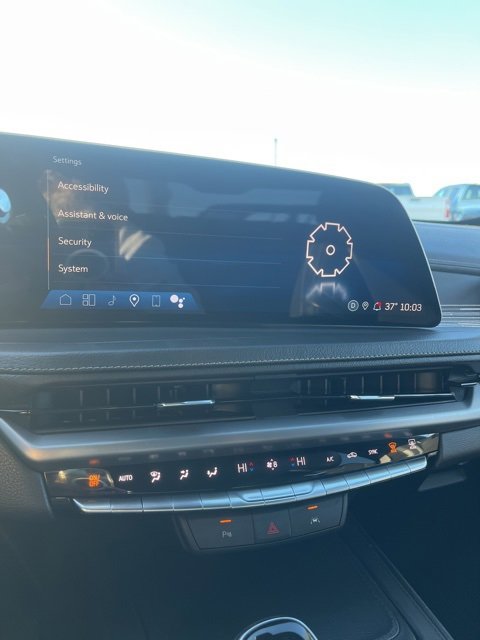 Used 2024 Cadillac XT4 Premium Luxury image 47