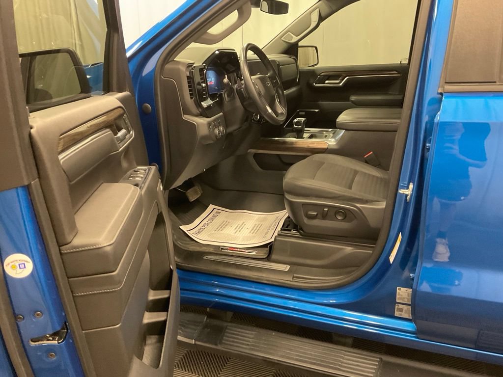 Used 2023 Chevrolet Silverado 1500 RST w/ All Star Edition Plus AWD/4WD image 4