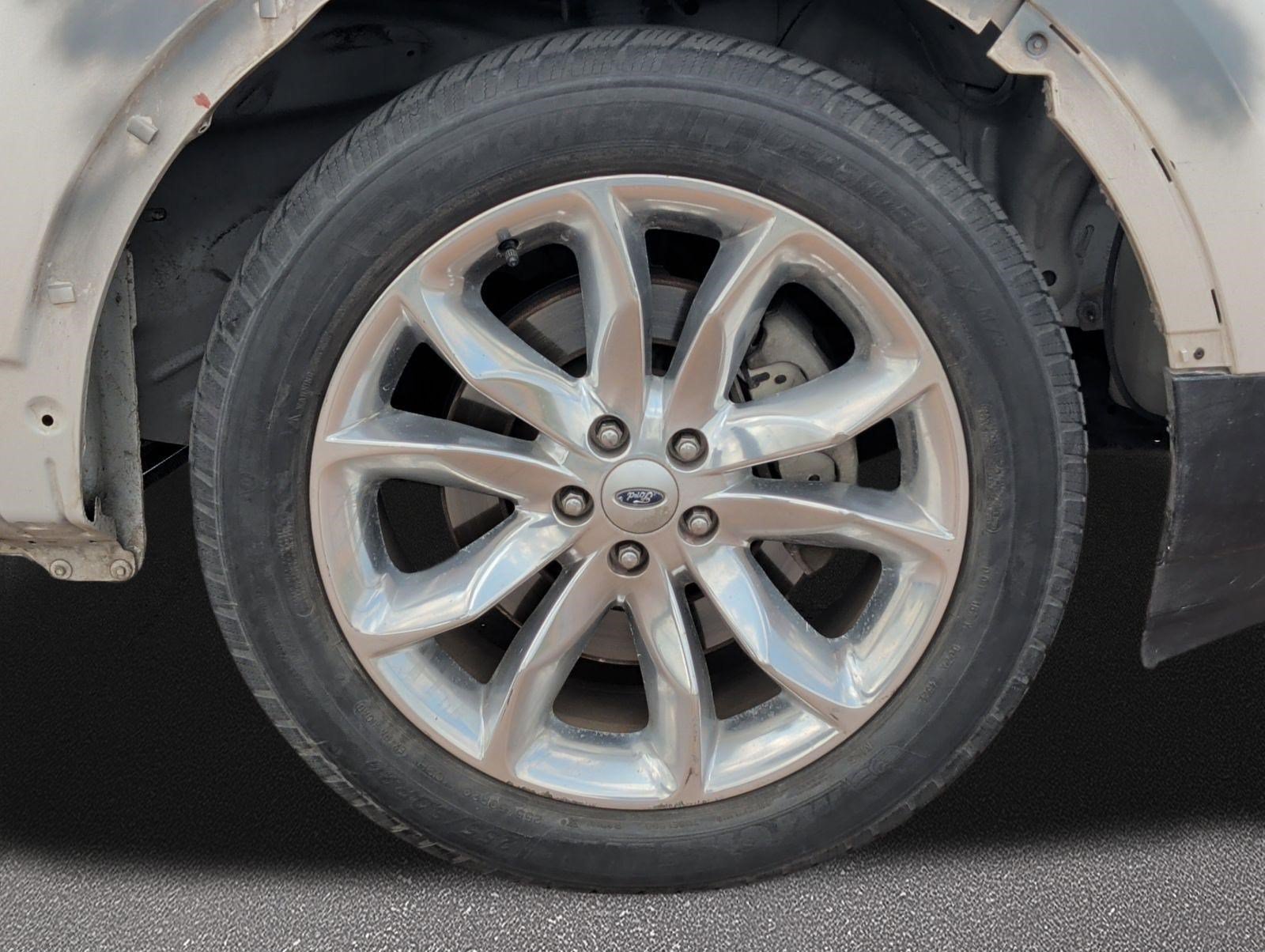 Used 2015 Ford Explorer XLT w/ Equipment Group 202A FWD image 7