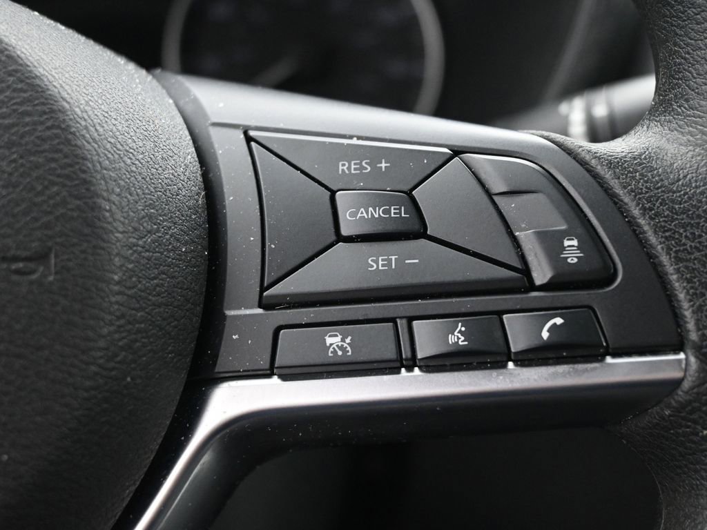 Used 2025 Nissan Sentra SV FWD image 25