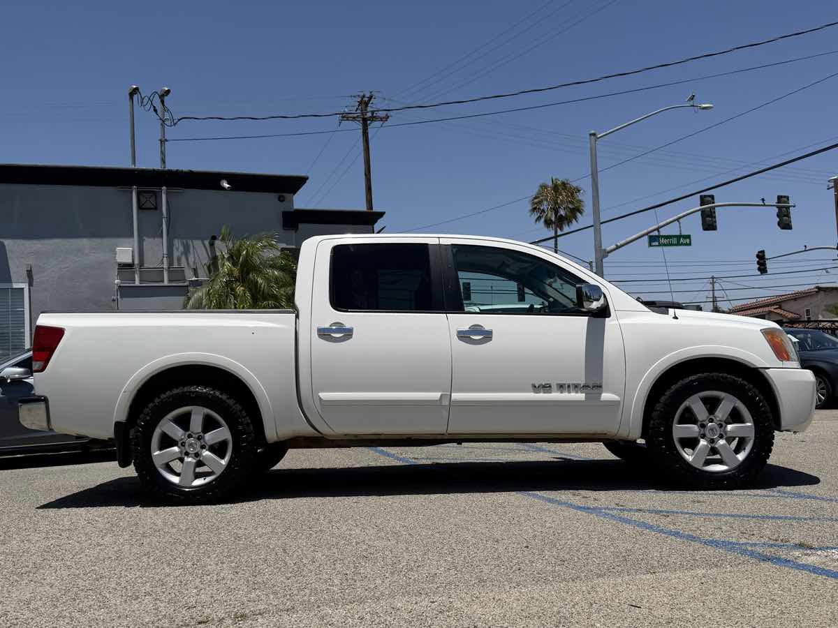 Used 2012 Nissan Titan SL RWD image 34