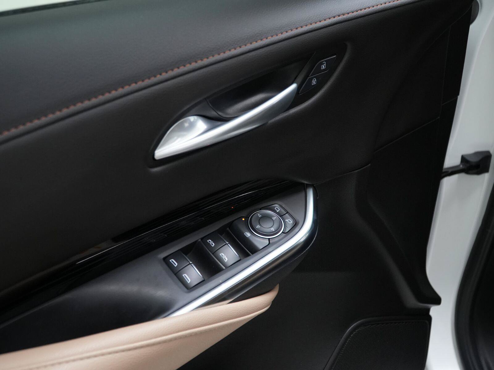 Used 2024 Cadillac XT4 Luxury FWD image 13