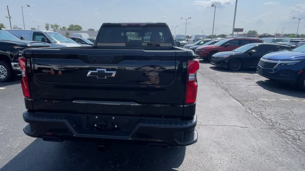 New 2026 Chevrolet Silverado 1500 High Country w/ Midnight Edition AWD/4WD image 9