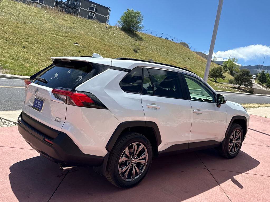 Used 2025 Toyota RAV4 XLE Premium w/ Weather Package AWD/4WD image 9