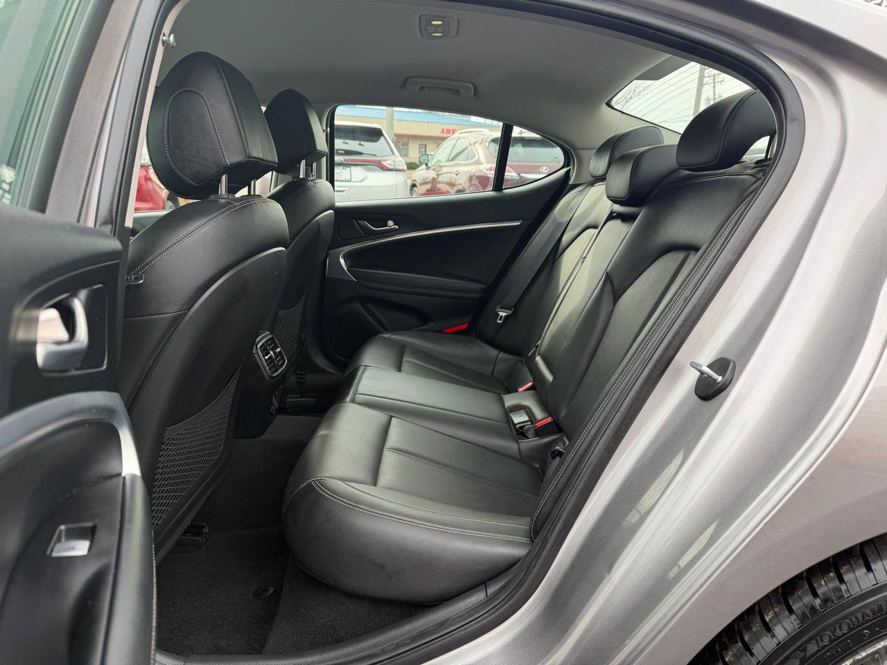 Used 2020 Genesis G70 2.0T image 11