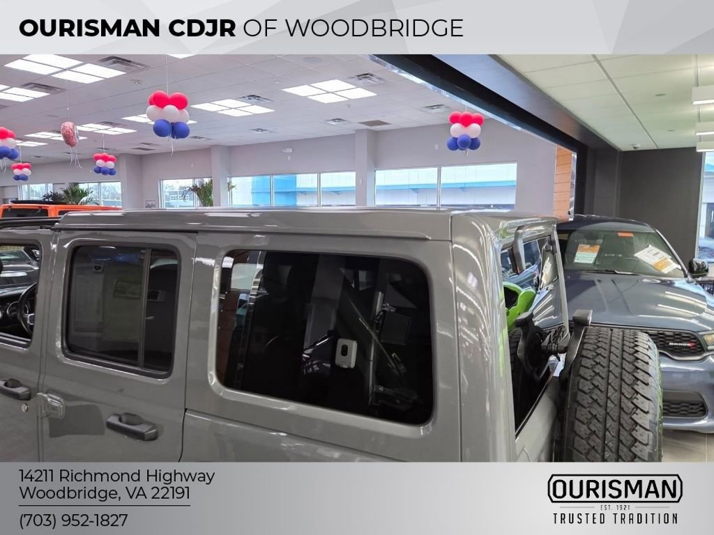 Used 2021 Jeep Wrangler Unlimited Sahara image 9