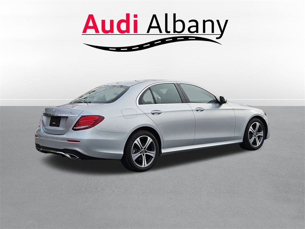 Used 2019 Mercedes-Benz E 300 4MATIC image 4