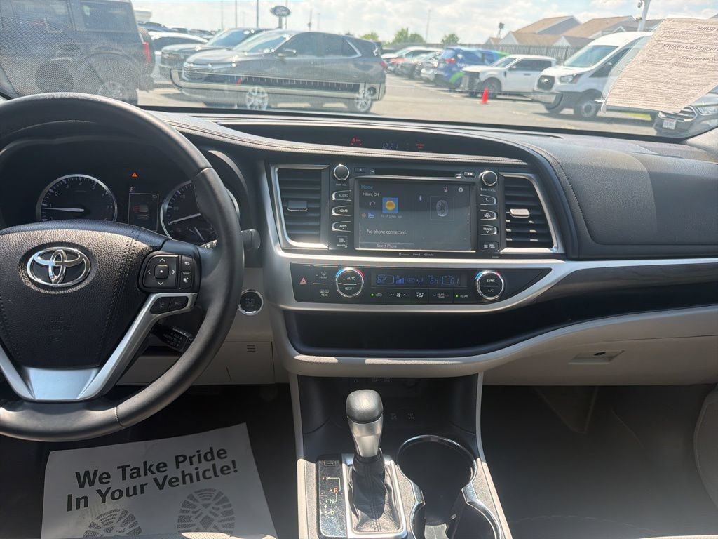 Used 2018 Toyota Highlander Limited AWD/4WD image 20