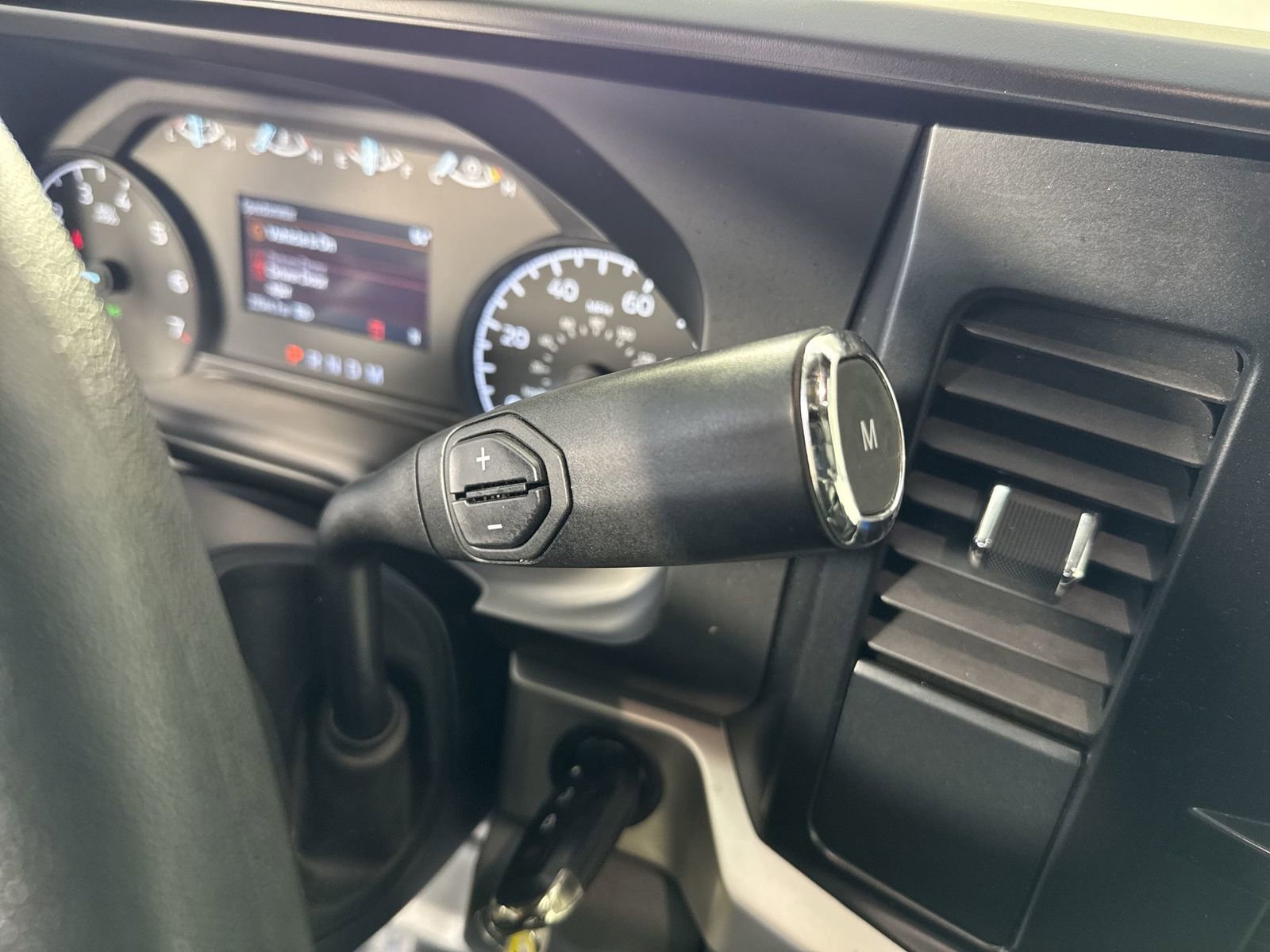 Used 2025 Ford F250 XLT image 17