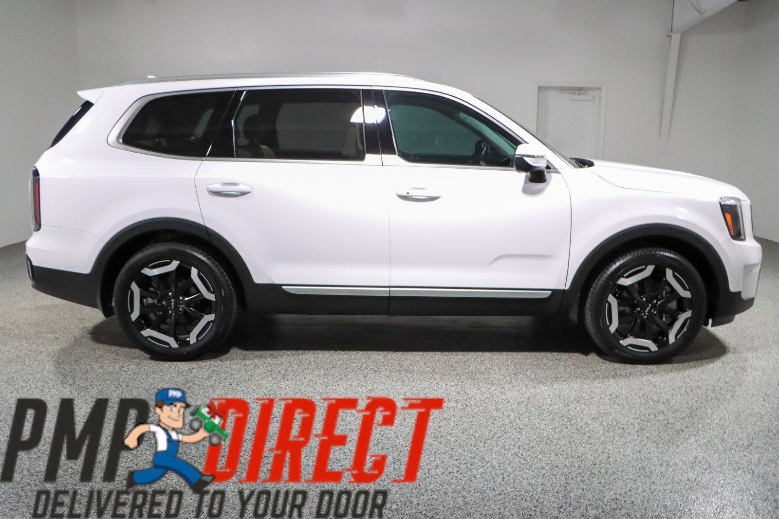 Used 2024 Kia Telluride EX w/ EX Captain's Chair Package image 6