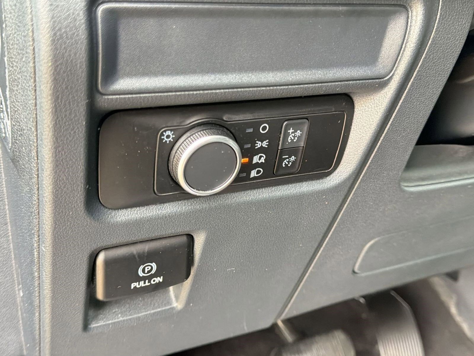 Used 2022 Ford Expedition XLT image 18