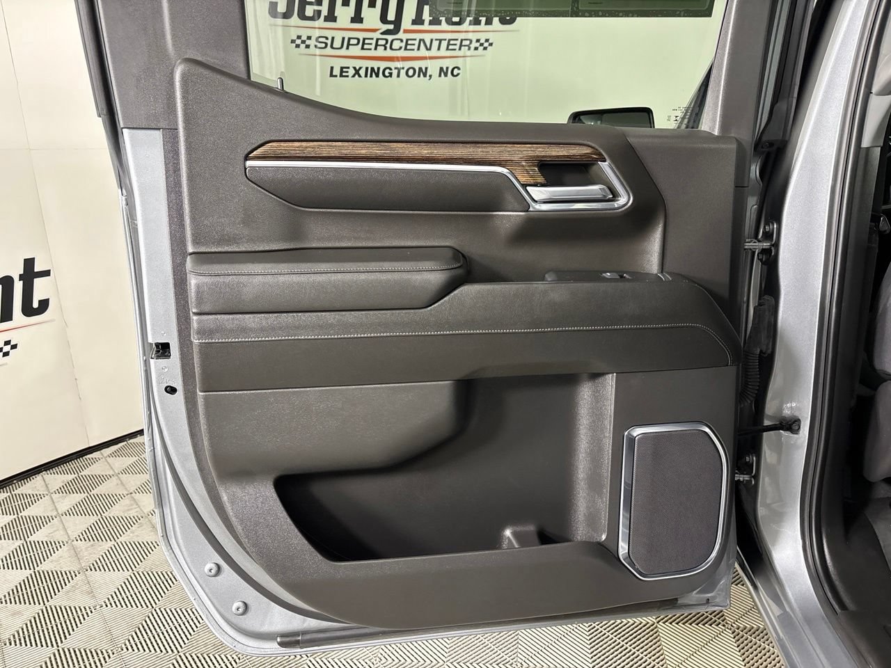 Used 2024 GMC Sierra 1500 Elevation AWD/4WD image 19