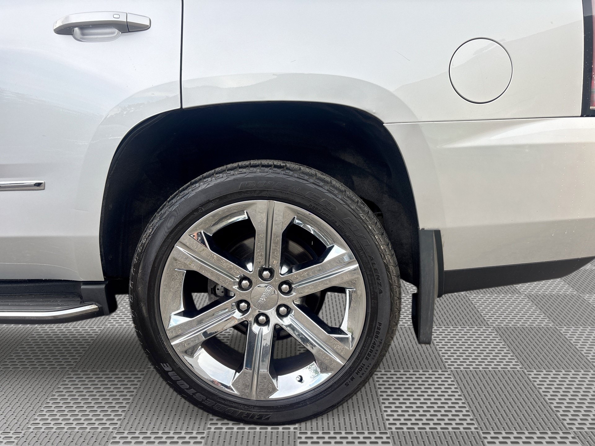 Used 2015 GMC Yukon SLT w/ Open Road Package AWD/4WD image 29
