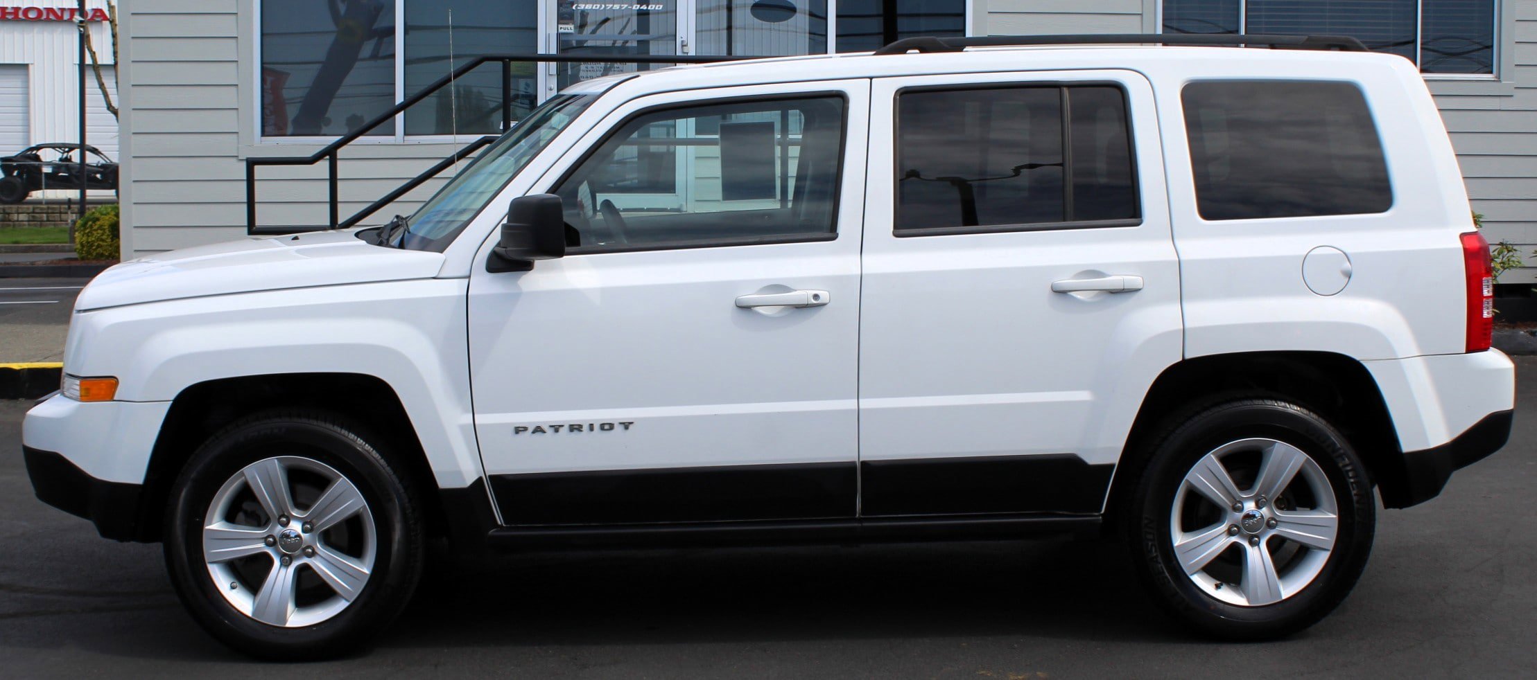 Used 2014 Jeep Patriot Sport w/ Power Value Group AWD/4WD image 3