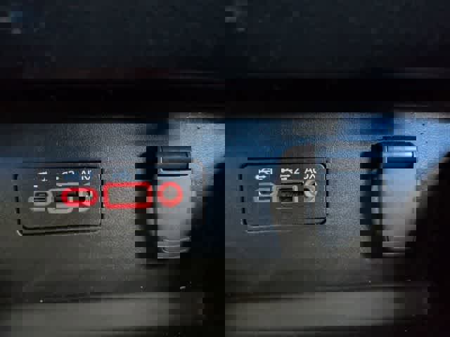 Used 2024 Nissan Altima 2.5 SV image 31