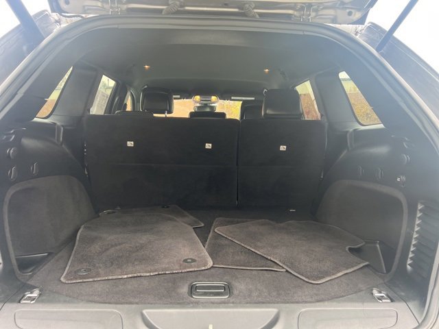 Used 2019 Jeep Grand Cherokee Altitude image 14