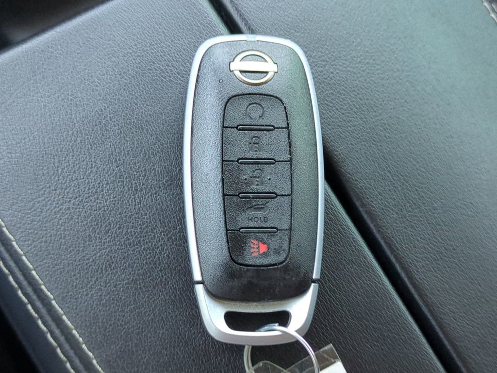 Certified 2024 Nissan Rogue SV FWD image 33