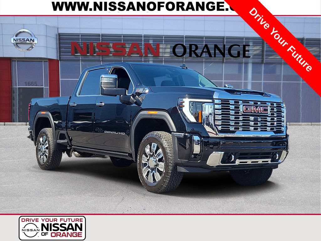 Used 2025 GMC Sierra 2500 Denali w/ Technology Package AWD/4WD image 1