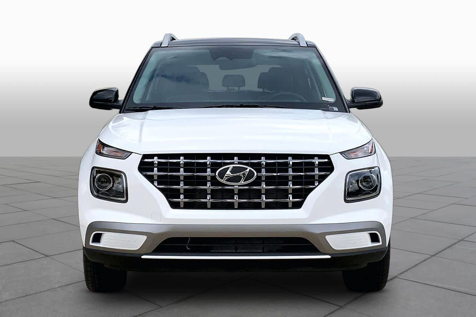 New 2026 Hyundai Venue SEL FWD image 3