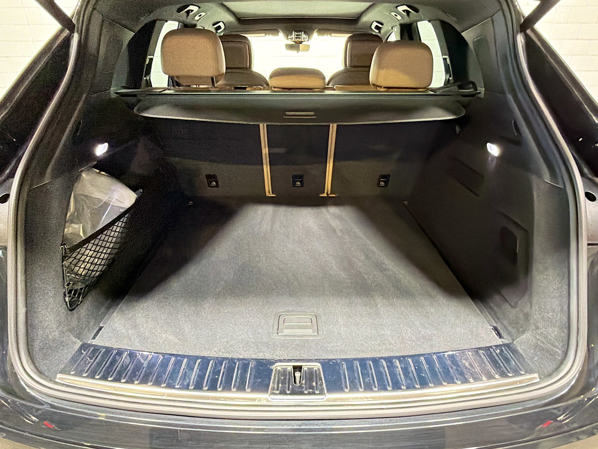 Certified 2023 Porsche Cayenne AWD/4WD image 13