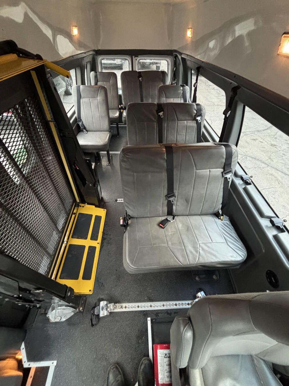 Used 2011 Ford E-250 and Econoline 250 Extended w/ PWR Group image 12