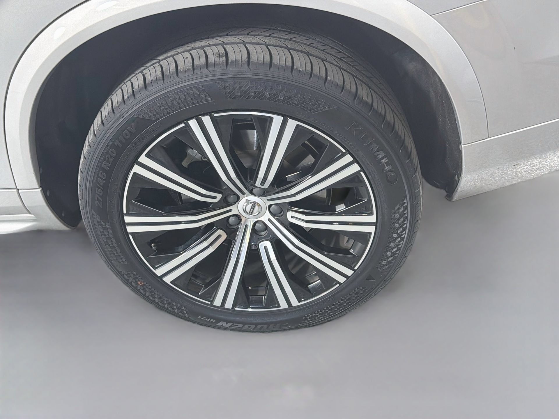 Certified 2023 Volvo XC90 B5 Core w/ Protection Package Premier AWD/4WD image 31
