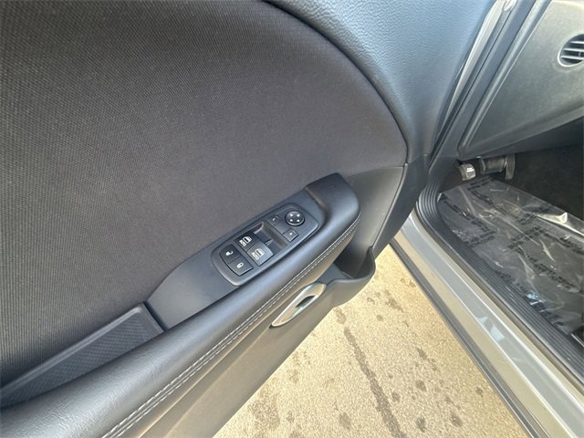 Used 2018 Dodge Challenger SXT image 13