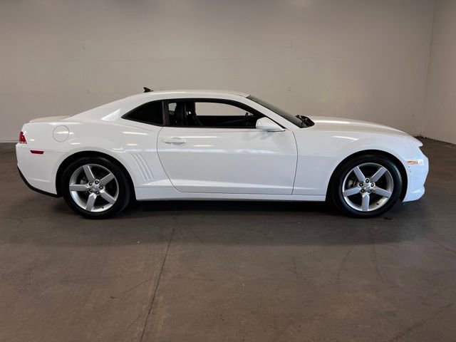 Used 2015 Chevrolet Camaro LT RWD image 2