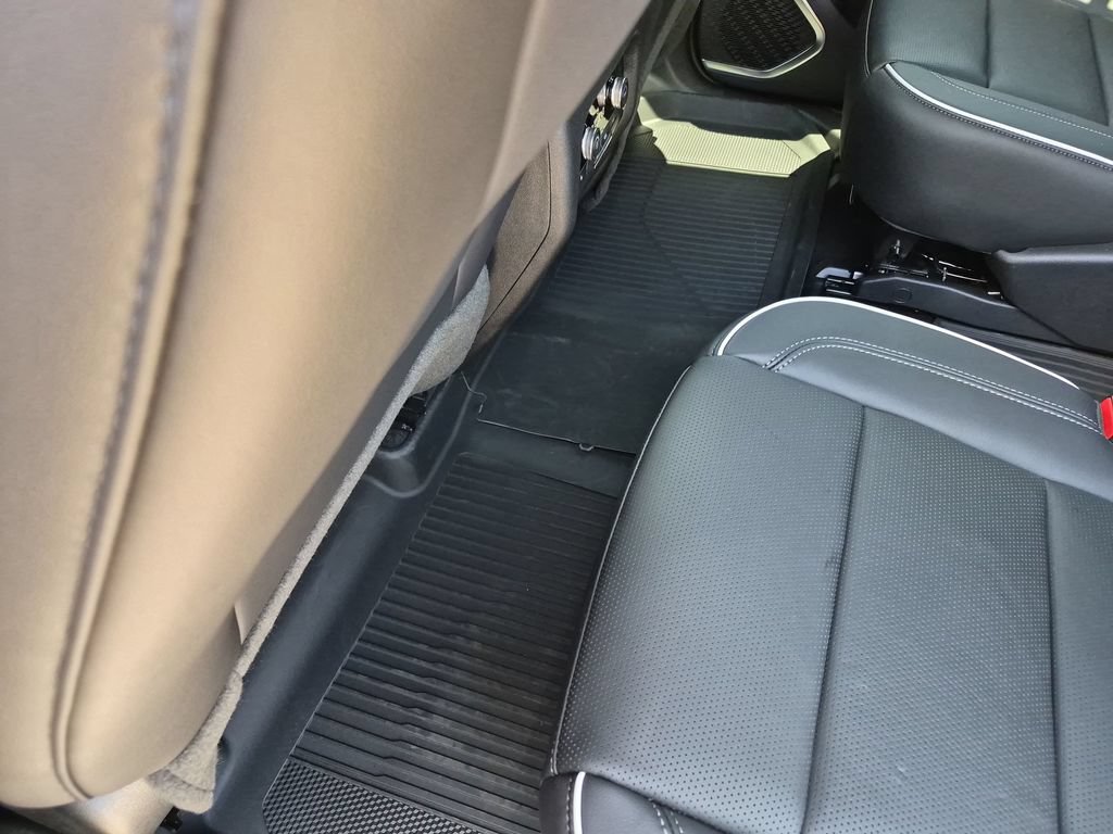 New 2026 Buick Enclave Avenir w/ Super Cruise Package FWD image 36