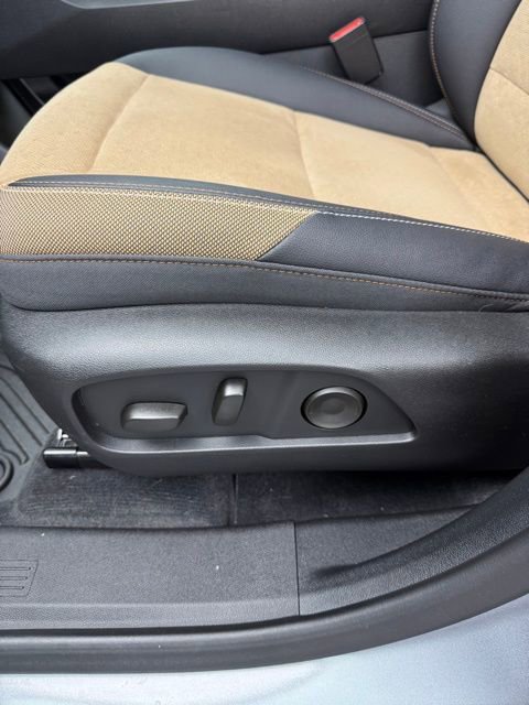 Used 2025 Chevrolet Equinox ACTIV image 39