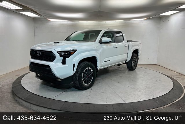 Used 2024 Toyota Tacoma TRD Sport image 1