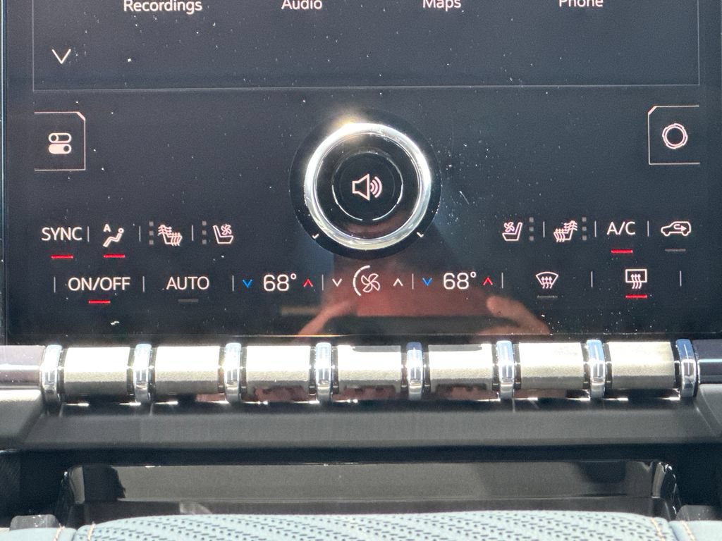 New 2026 GMC Yukon AT4 w/ AT4 Premium Plus Package AWD/4WD image 32
