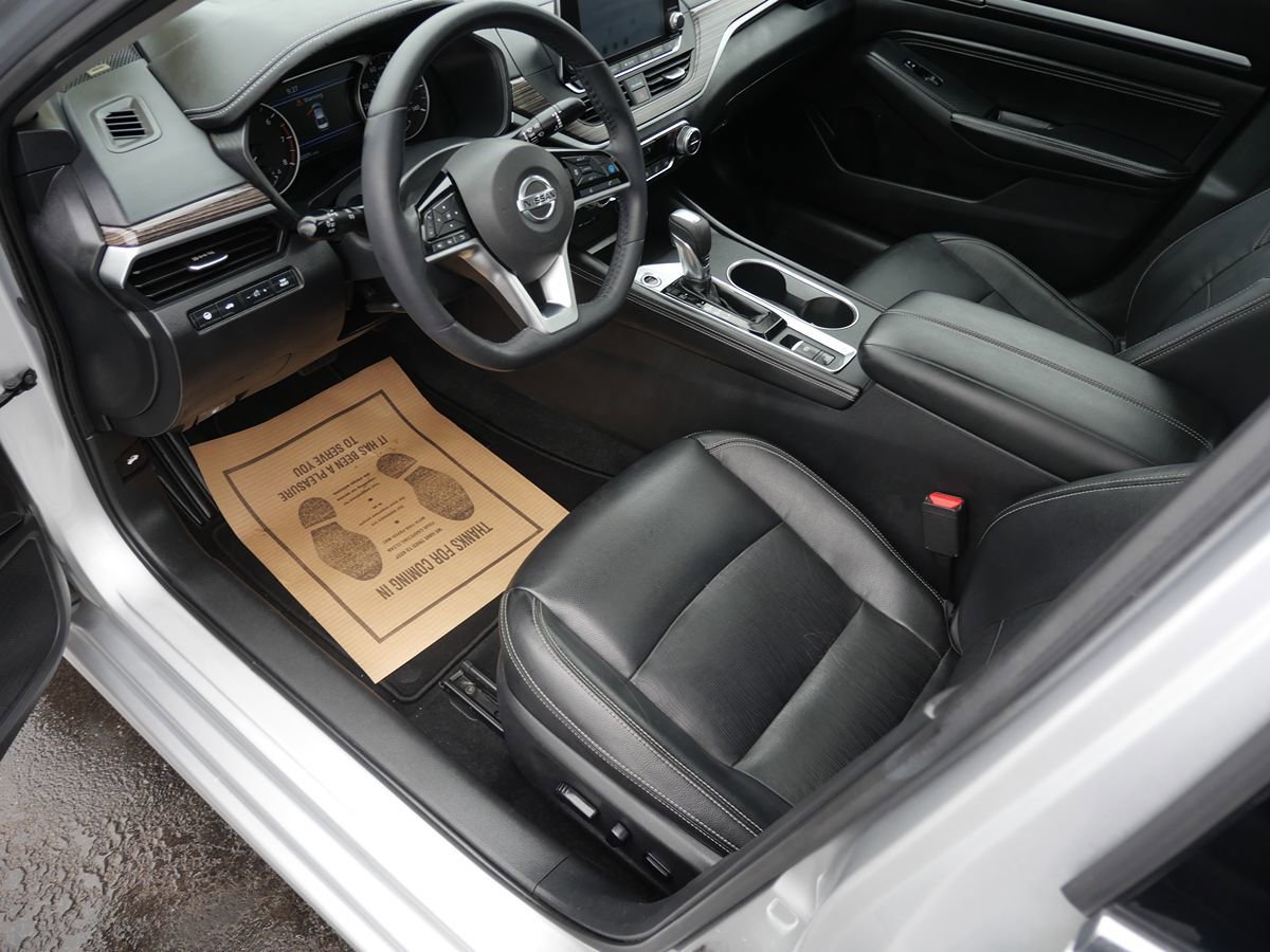 Used 2019 Nissan Altima 2.5 Platinum image 9